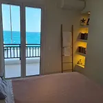 Grace Seaside * Лоутраки