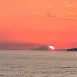 Grace Seaside Апартаменты