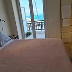 Grace Seaside Апартаменты Лоутраки