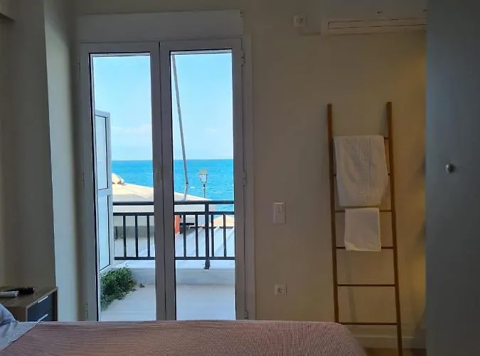 דירה Grace Seaside לוטראקי