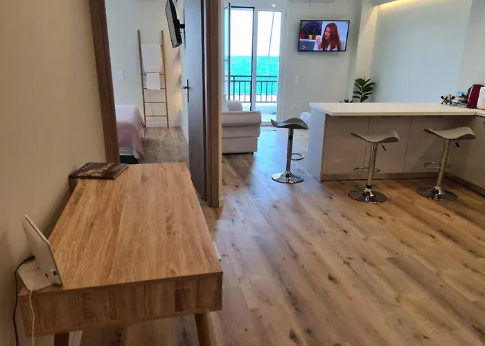 Grace Seaside Lägenhet *